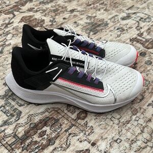 Nike White and Black Running Shoes